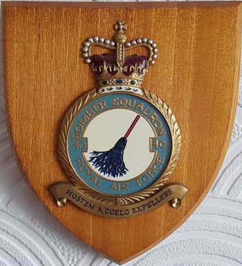 Coat of arms (crest) of the No 40 Squadron, Royal Air Force