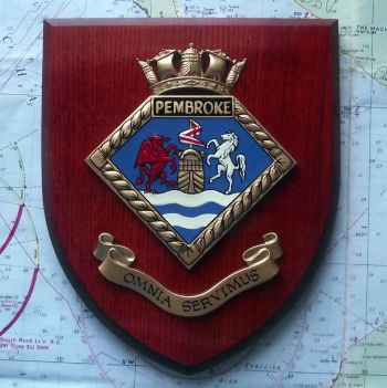 Coat of arms (crest) of HMS Pembroke, Royal Navy