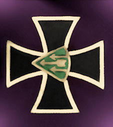 Coat of arms (crest) of the Armoured Division Memorial Cross, Finnish Army
