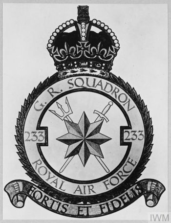Coat of arms (crest) of the No 233 General Reconnaissance Squadron, Royal Air Force
