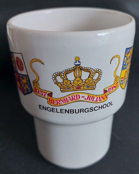 File:Engelenburg.cup.jpg